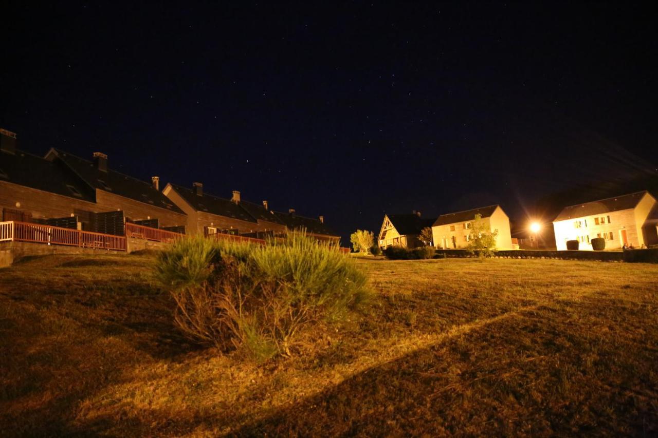 Les Chalets Du Gua Des Brasses Villa La Salvetat-sur-Agout ภายนอก รูปภาพ